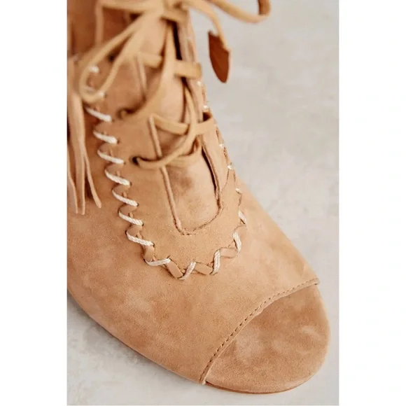 Cynthia Vincent Nailed Fringe Open Toed Booties - SZ 9.5 - New W/O Box - Picture 4 of 14